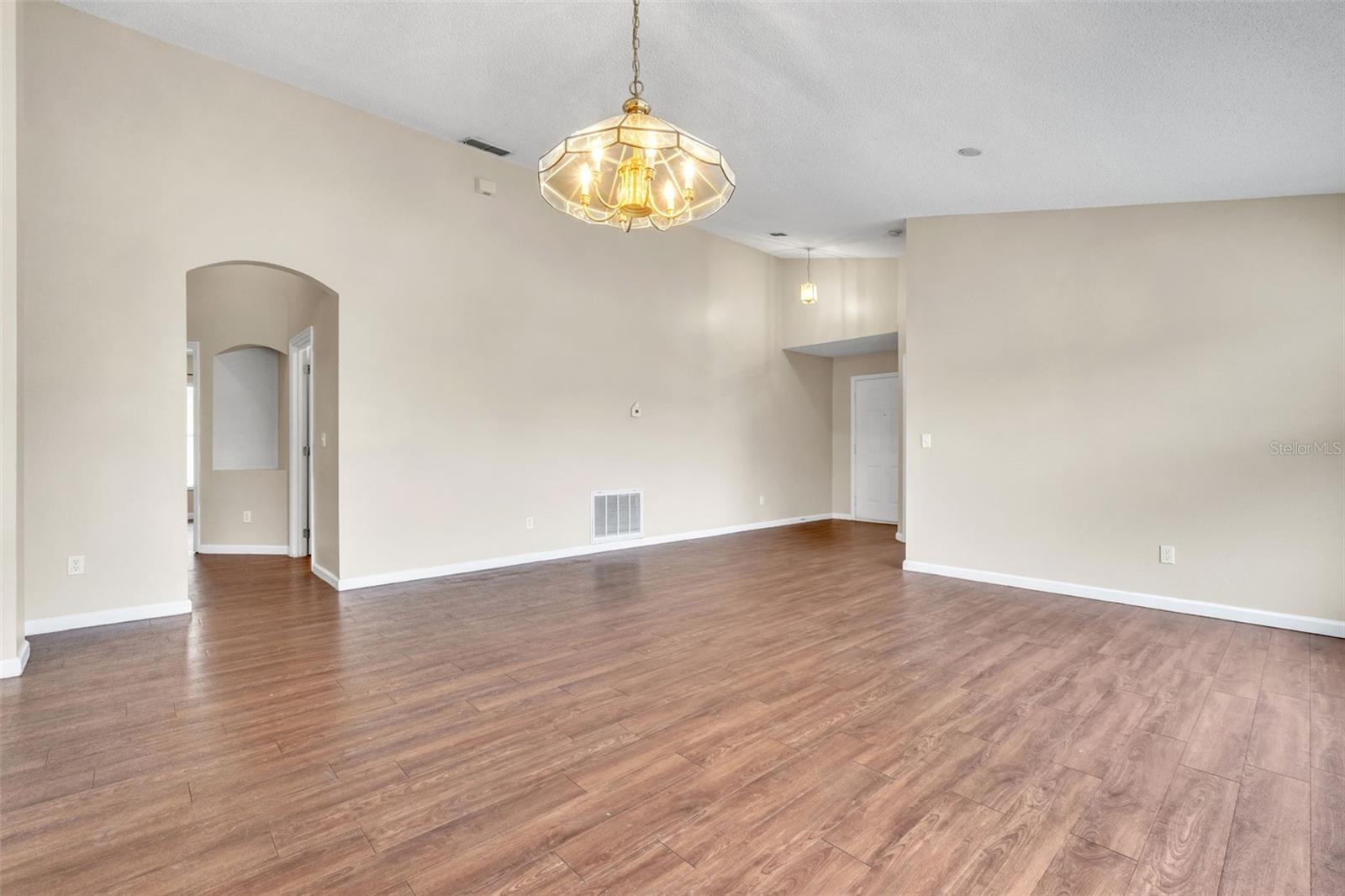6621 BOUGANVILLEA CRESCENT DR, ORLANDO, FL, 32809