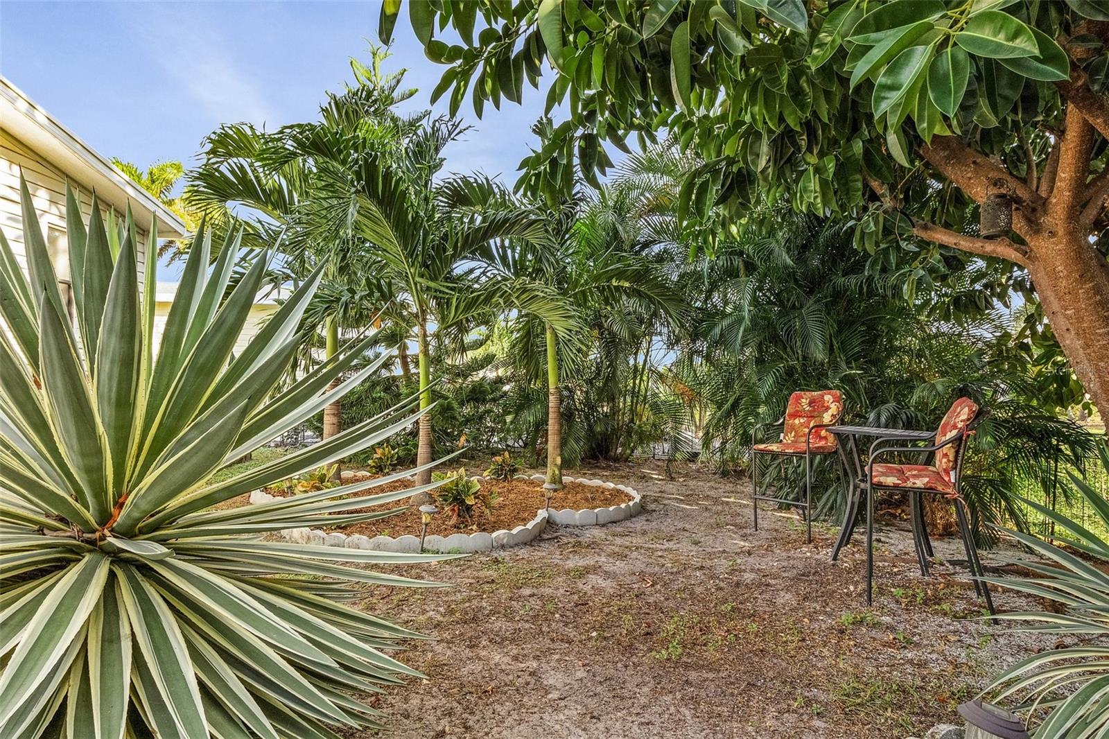 9092 FLAMINGO CIR, NORTH FORT MYERS, FL, 33903