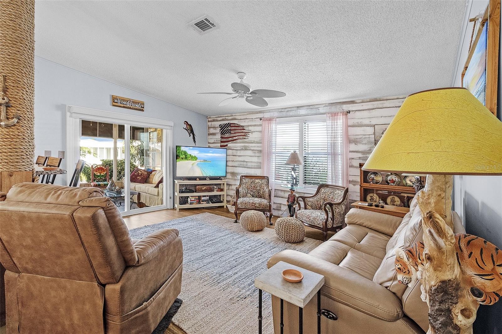 9092 FLAMINGO CIR, NORTH FORT MYERS, FL, 33903