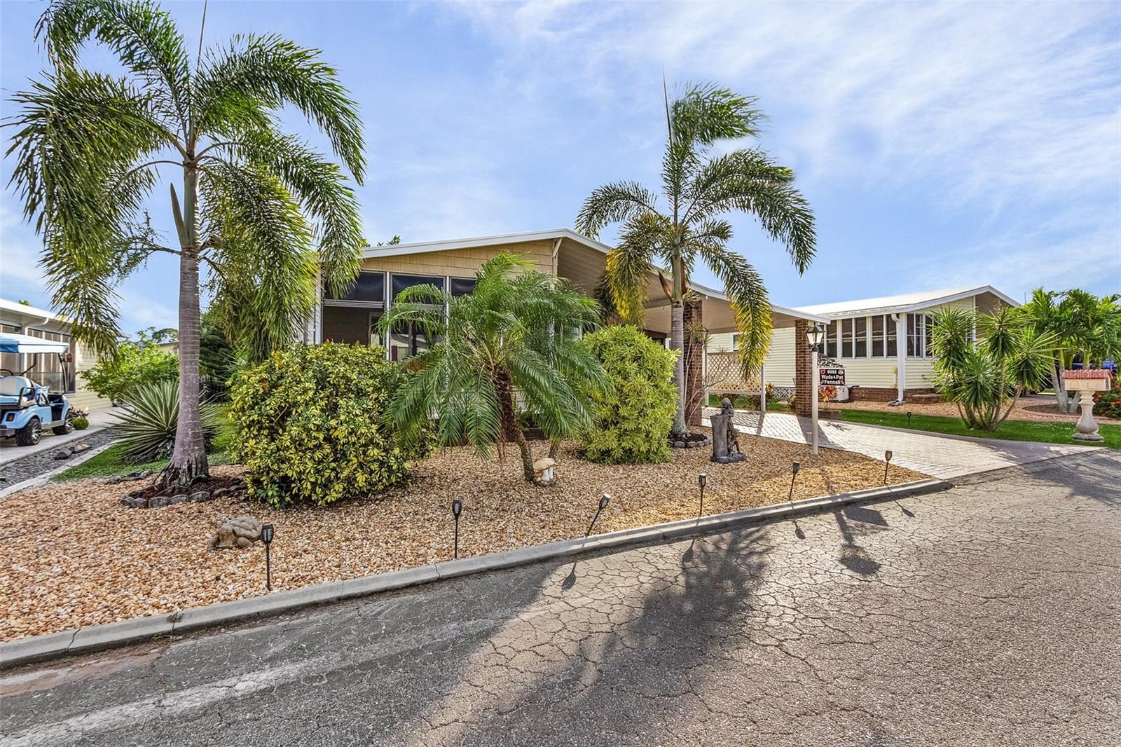 9092 FLAMINGO CIR, NORTH FORT MYERS, FL, 33903