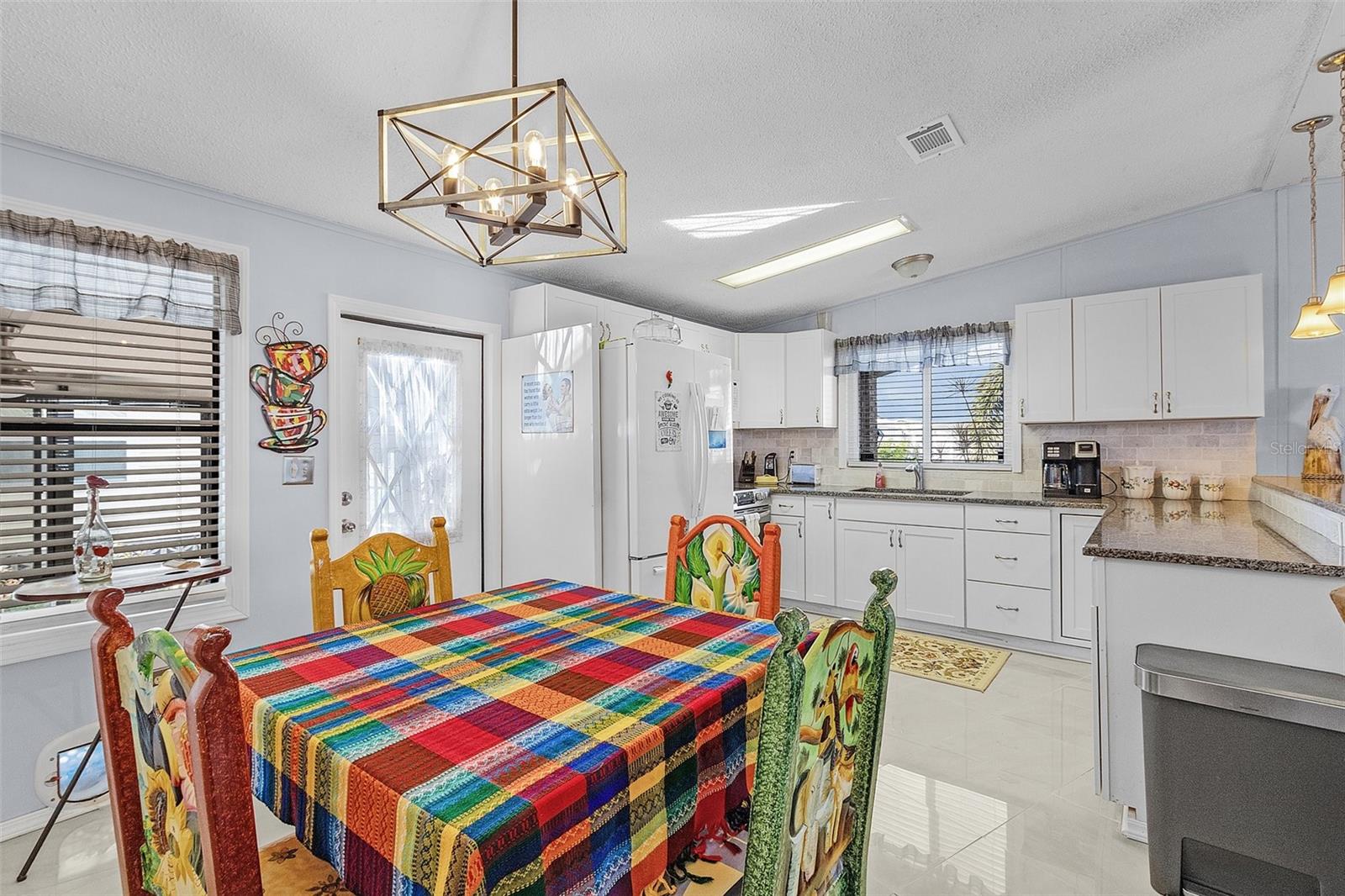 9092 FLAMINGO CIR, NORTH FORT MYERS, FL, 33903