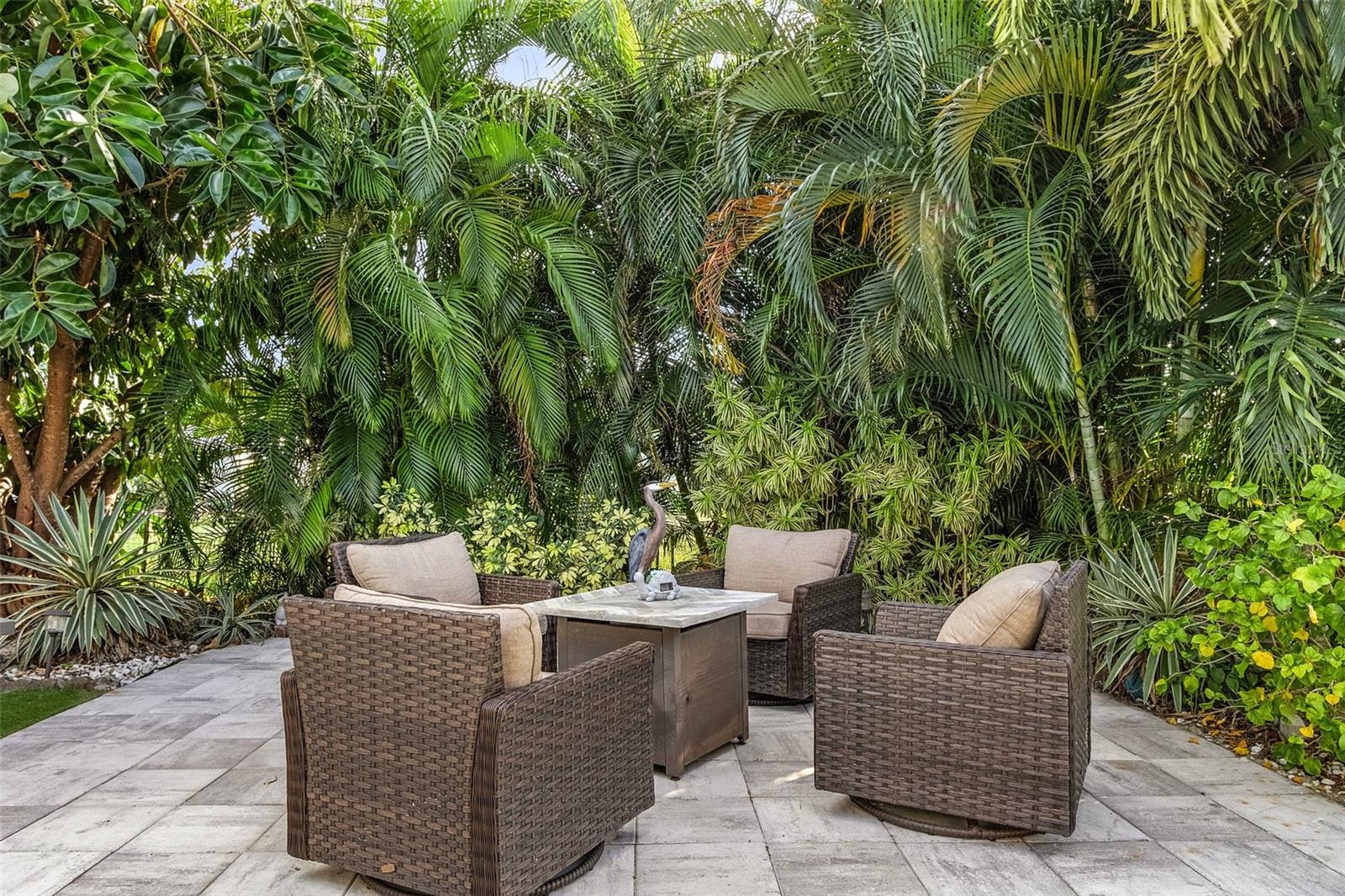 9092 FLAMINGO CIR, NORTH FORT MYERS, FL, 33903
