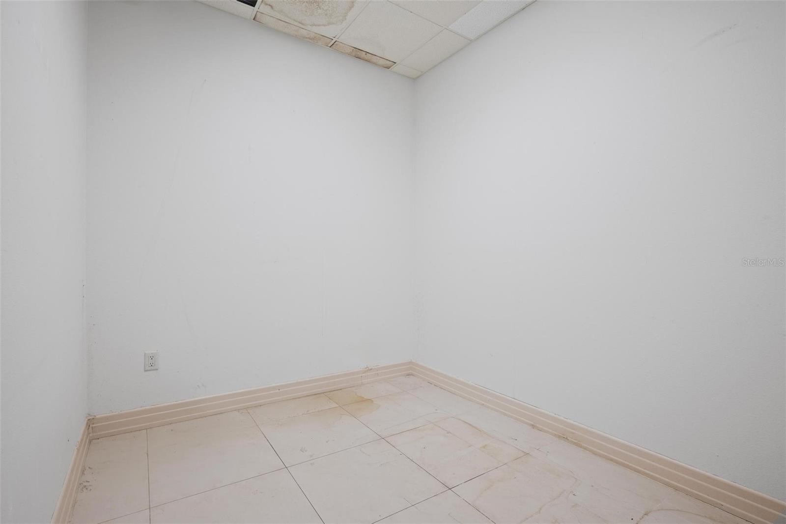 3730 TAMPA RD #3730-B, PALM HARBOR, FL, 34684