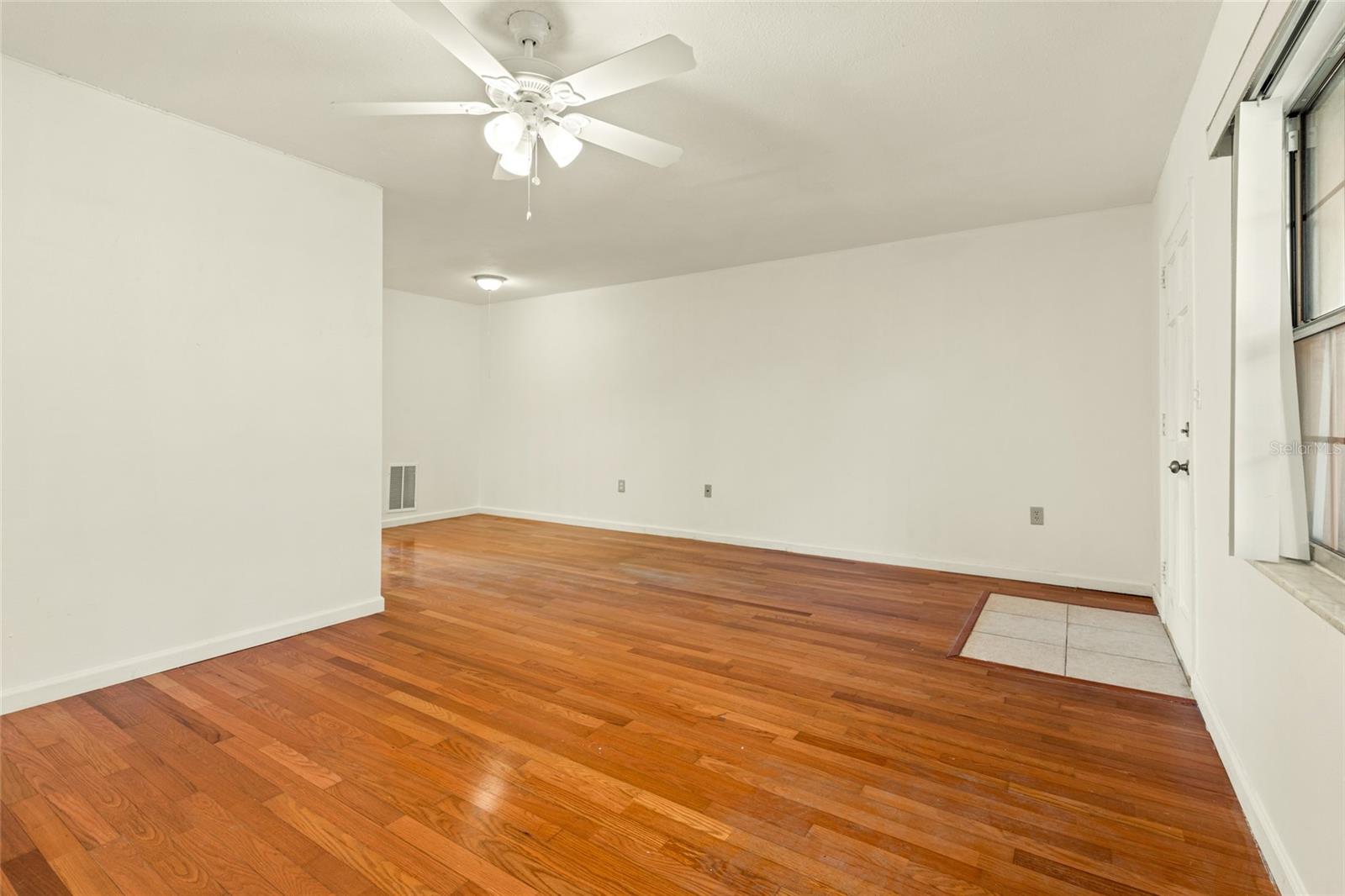 4335 AEGEAN DR #240A, TAMPA, FL, 33611