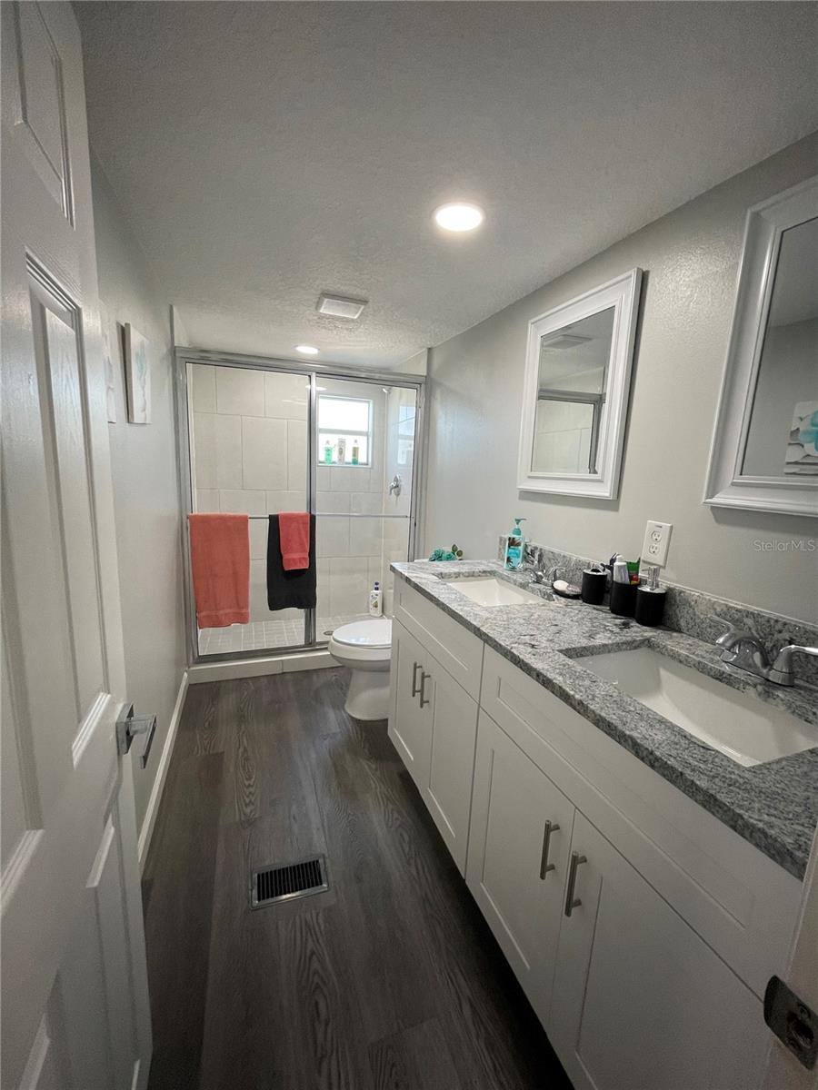 8150 CHARLIN PKWY, ORLANDO, FL, 32822