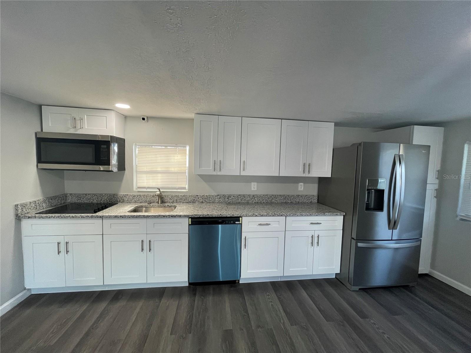 8150 CHARLIN PKWY, ORLANDO, FL, 32822