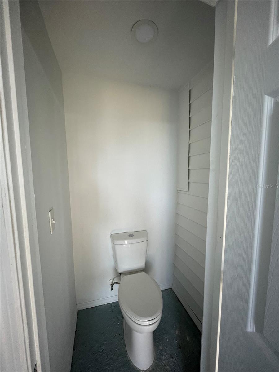 8150 CHARLIN PKWY, ORLANDO, FL, 32822