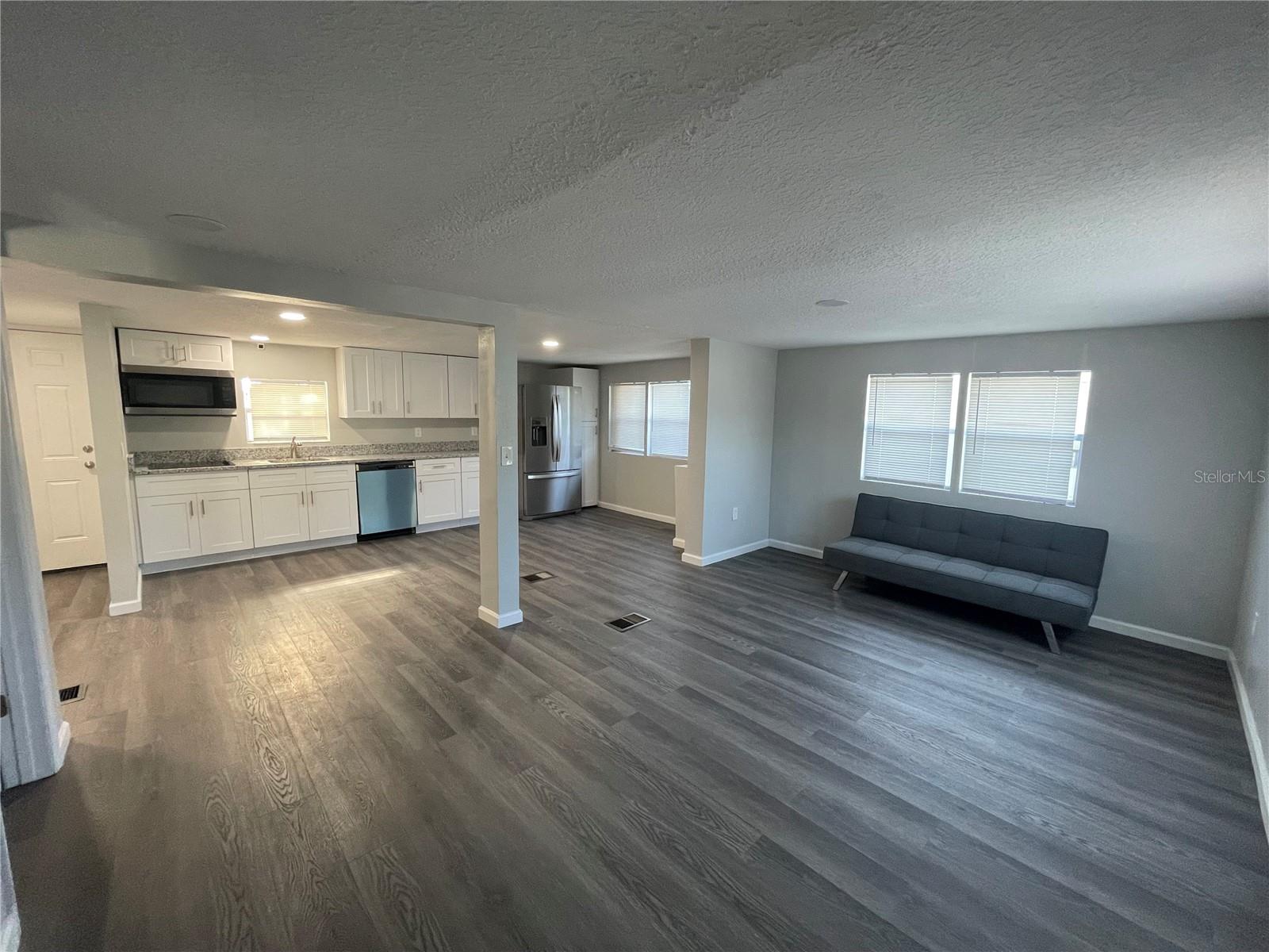 8150 CHARLIN PKWY, ORLANDO, FL, 32822
