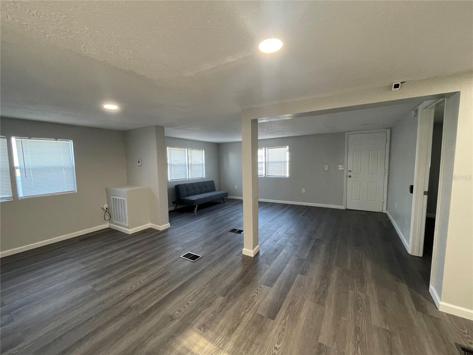 8150 CHARLIN PKWY, ORLANDO, FL, 32822