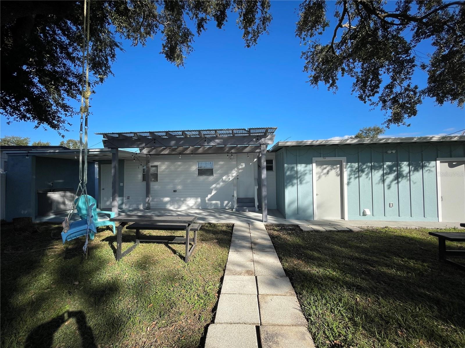 8150 CHARLIN PKWY, ORLANDO, FL, 32822