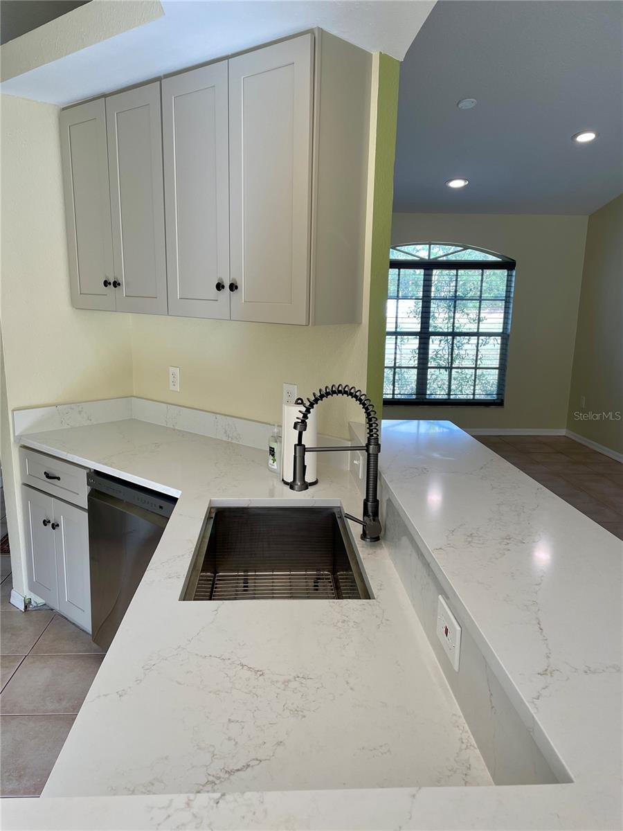 10448 CANARY AVE, WEEKI WACHEE, FL, 34613