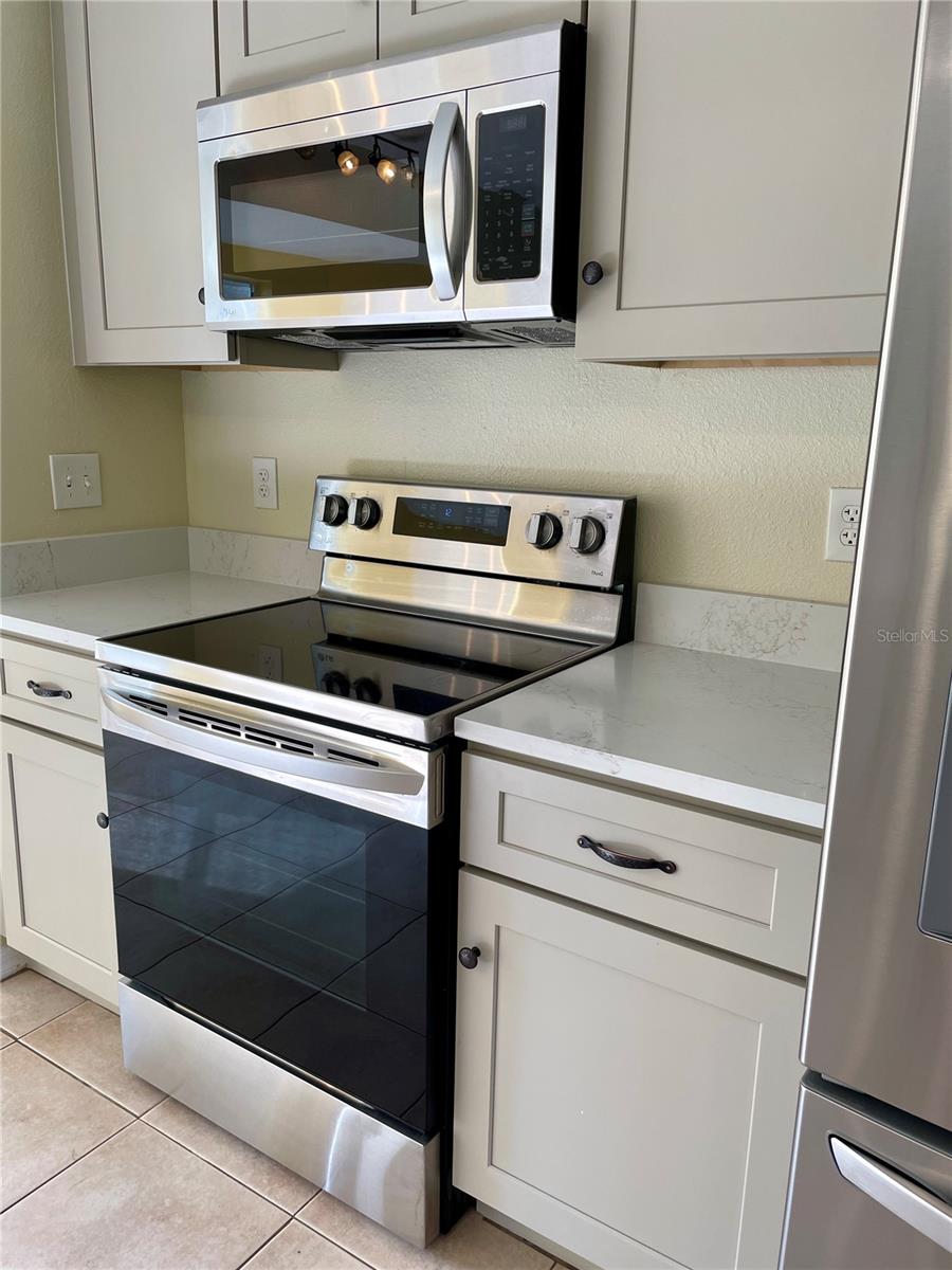 10448 CANARY AVE, WEEKI WACHEE, FL, 34613