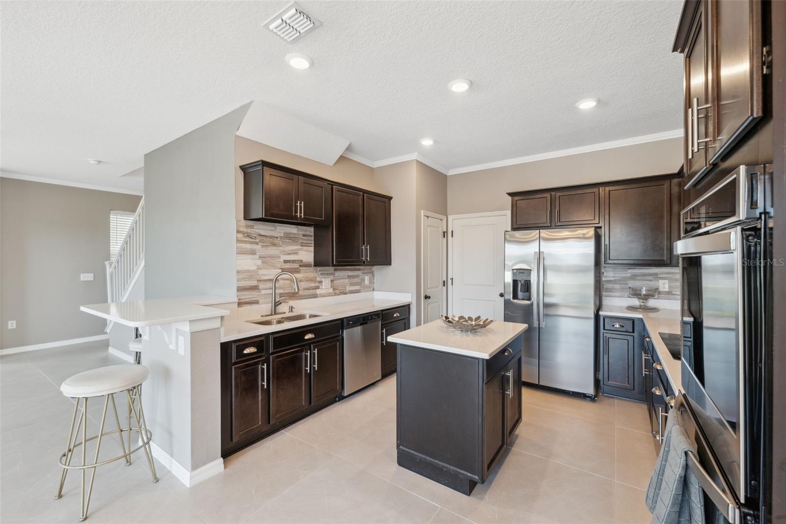 10721 SOUTHERN FOREST DR, RIVERVIEW, FL, 33578