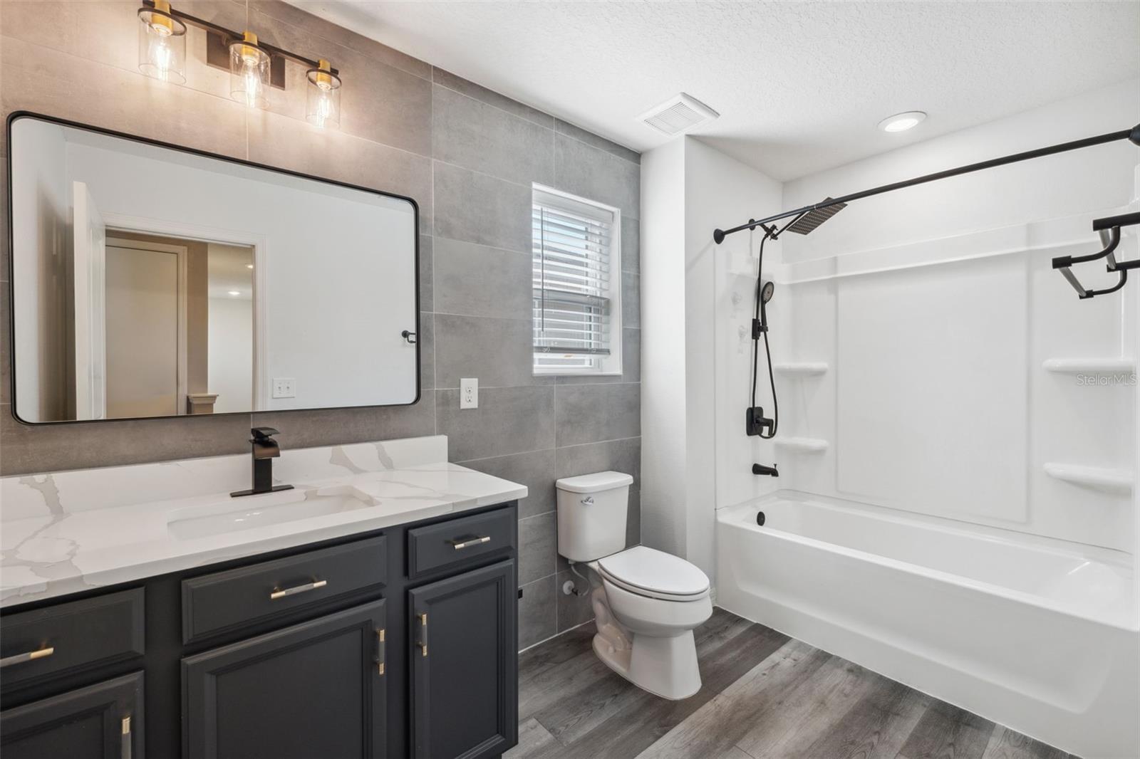 10721 SOUTHERN FOREST DR, RIVERVIEW, FL, 33578
