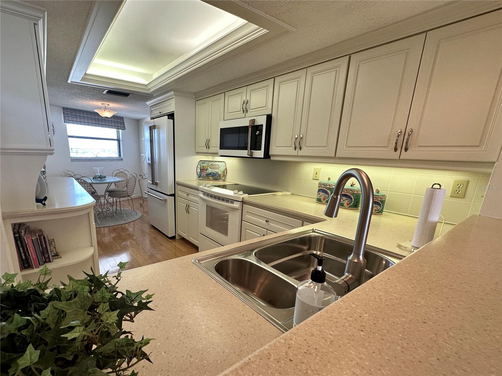 5770 MIDNIGHT PASS RD #705C, SARASOTA, FL, 34242
