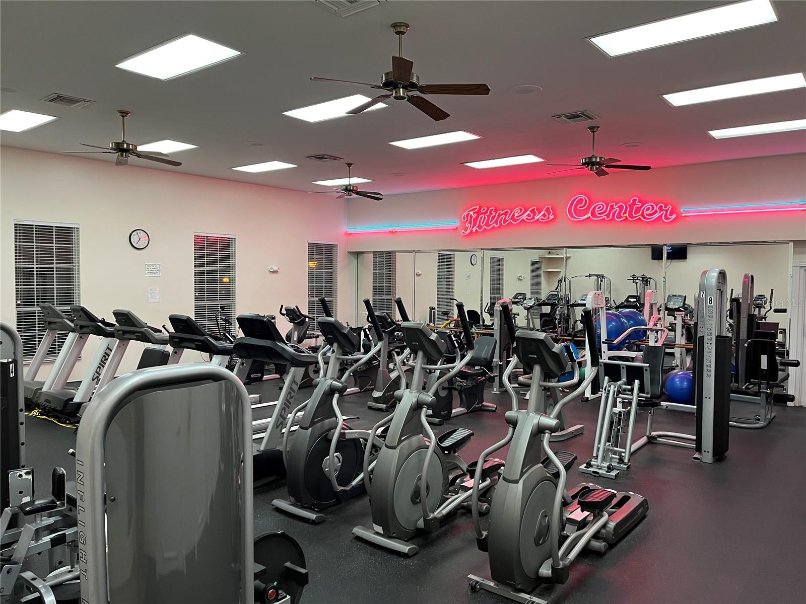 4912 SAWGRASS LAKE CIR, LEESBURG, FL, 34748