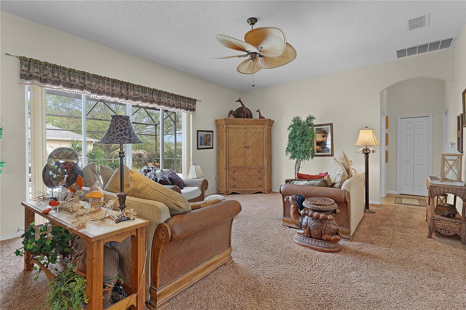 4912 SAWGRASS LAKE CIR, LEESBURG, FL, 34748