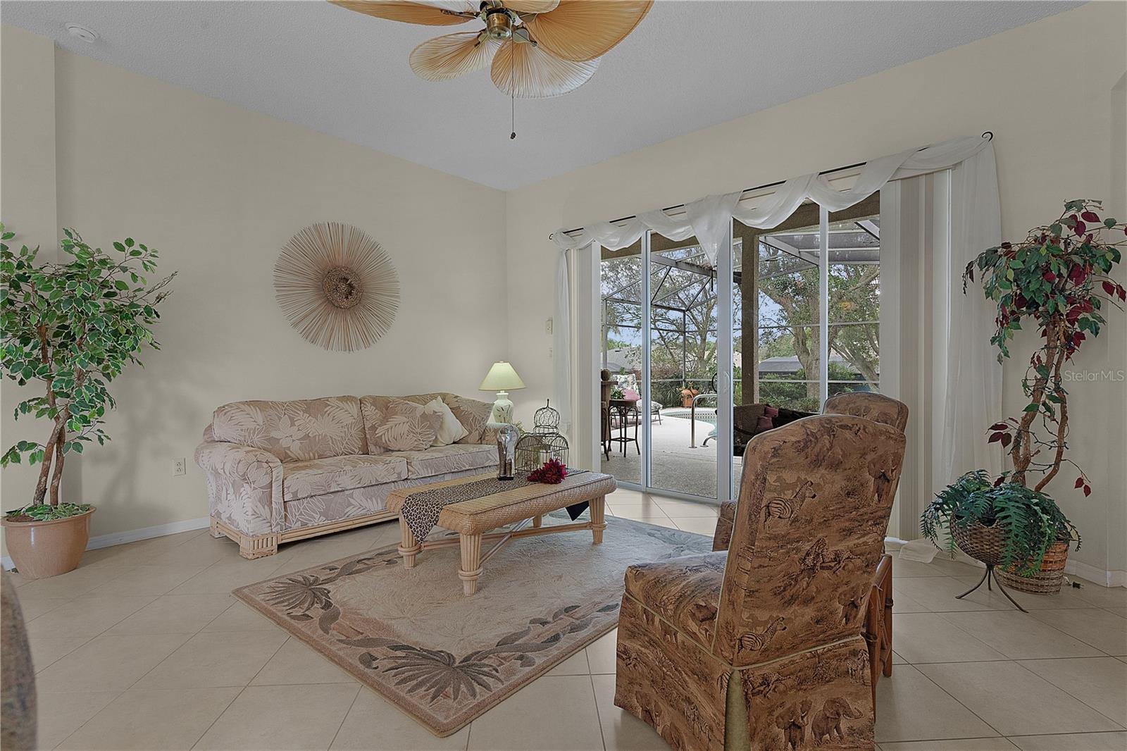 4912 SAWGRASS LAKE CIR, LEESBURG, FL, 34748
