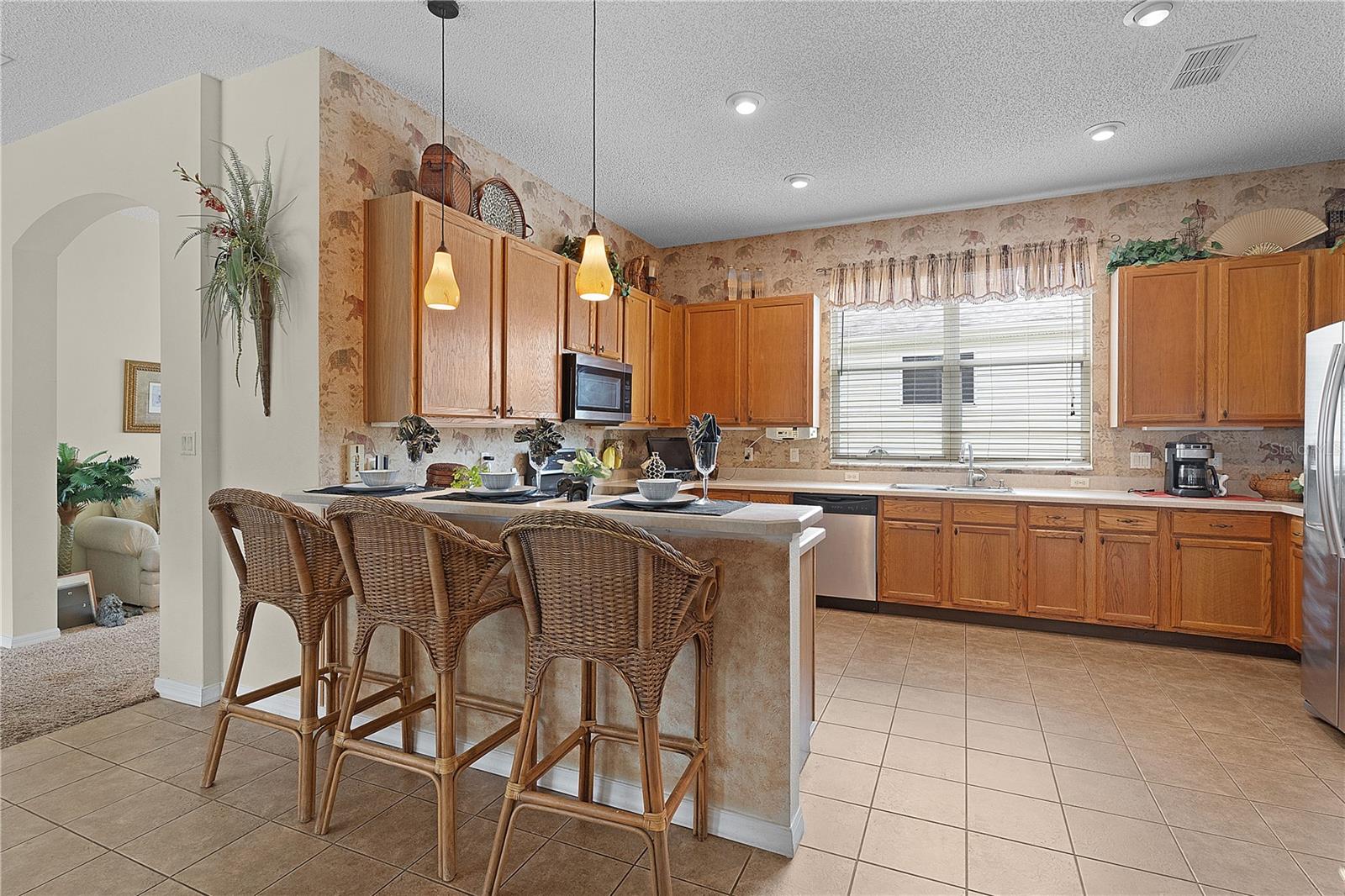 4912 SAWGRASS LAKE CIR, LEESBURG, FL, 34748
