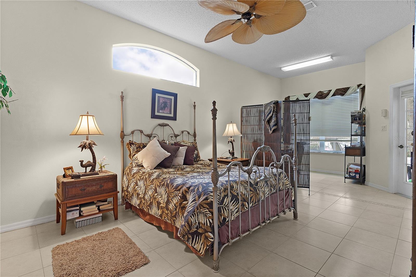 4912 SAWGRASS LAKE CIR, LEESBURG, FL, 34748