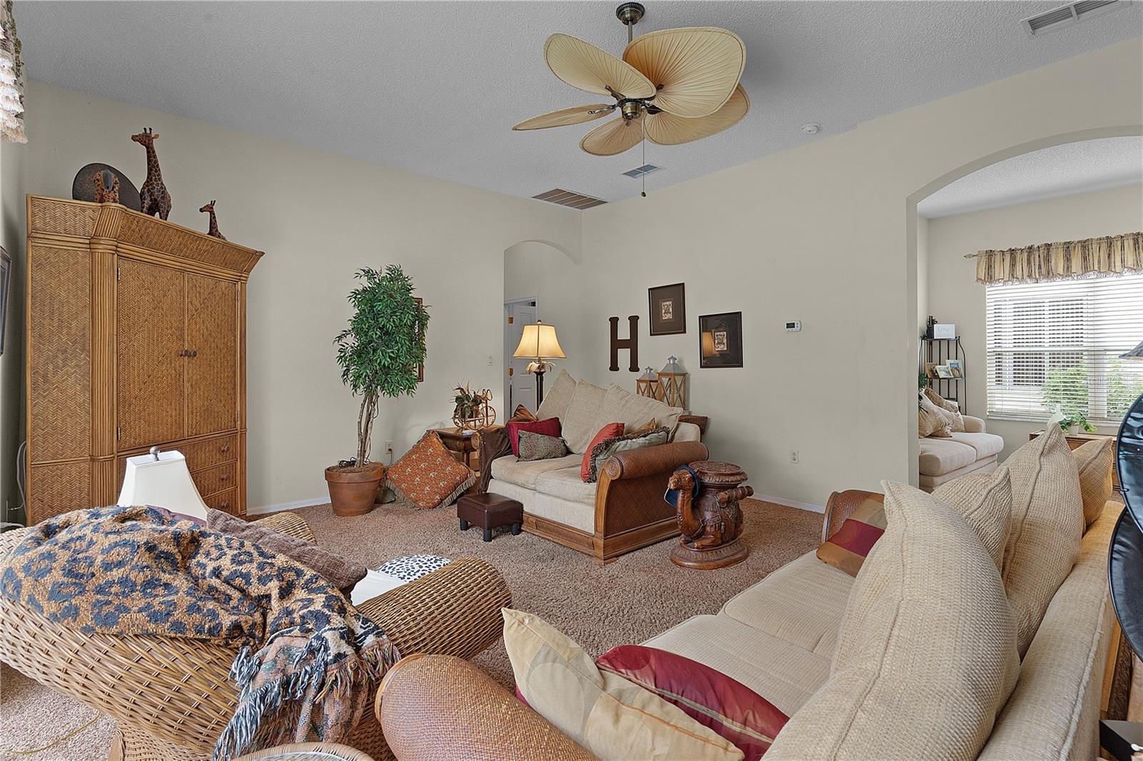 4912 SAWGRASS LAKE CIR, LEESBURG, FL, 34748