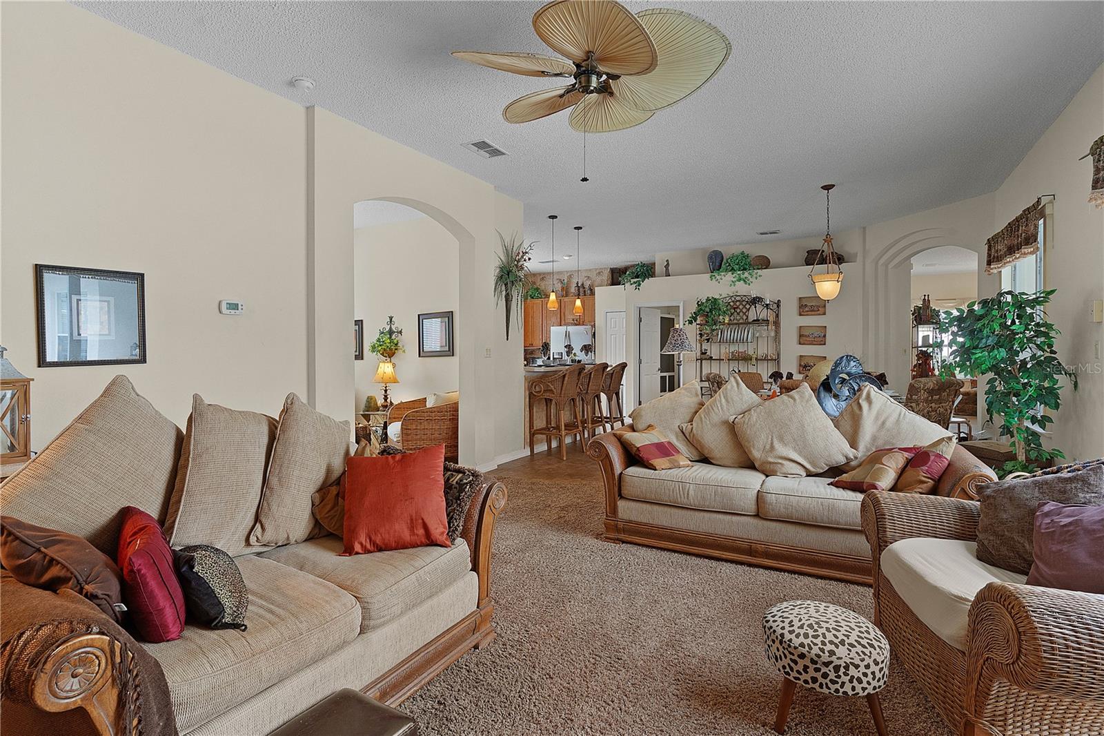 4912 SAWGRASS LAKE CIR, LEESBURG, FL, 34748