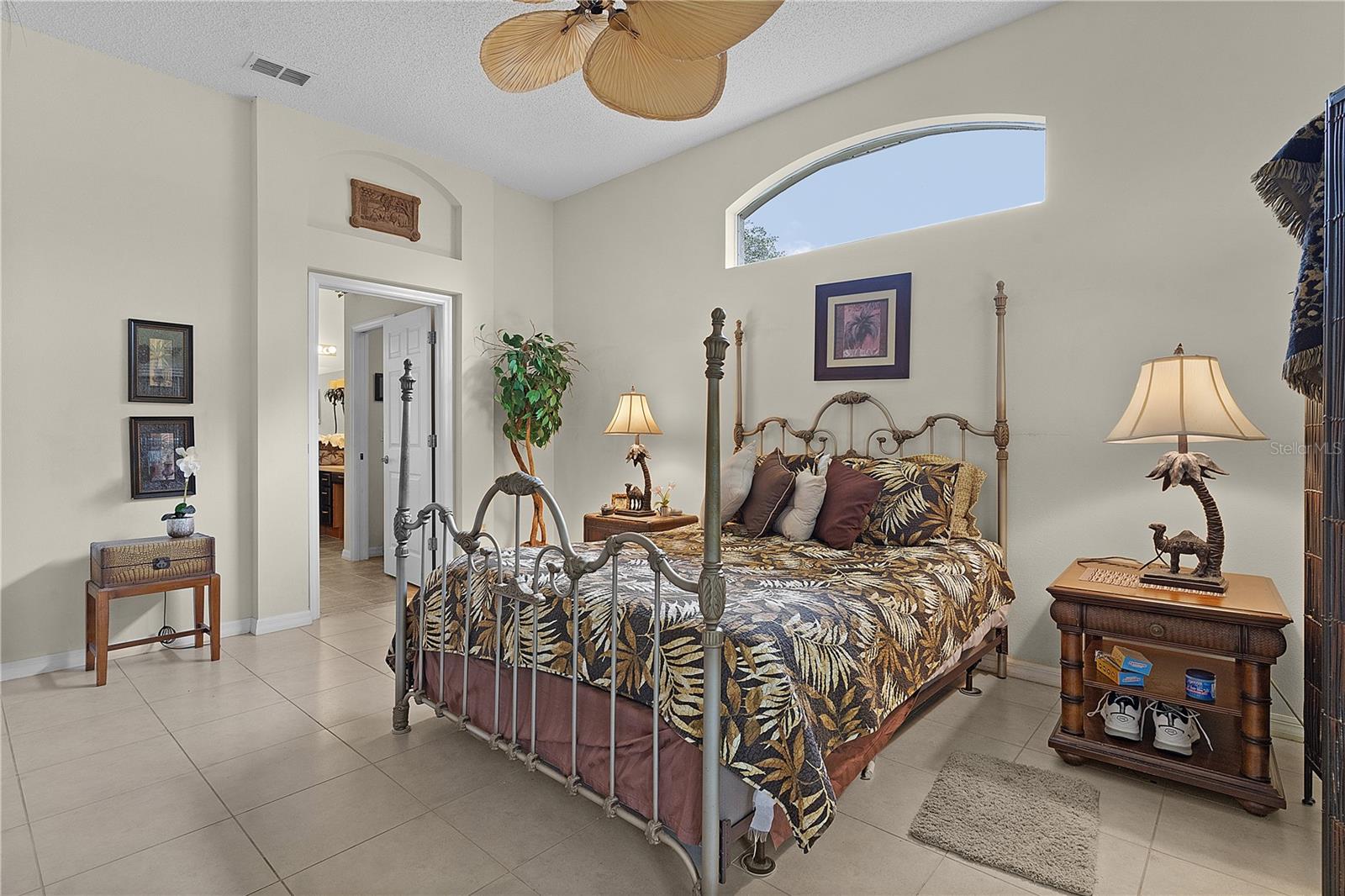 4912 SAWGRASS LAKE CIR, LEESBURG, FL, 34748