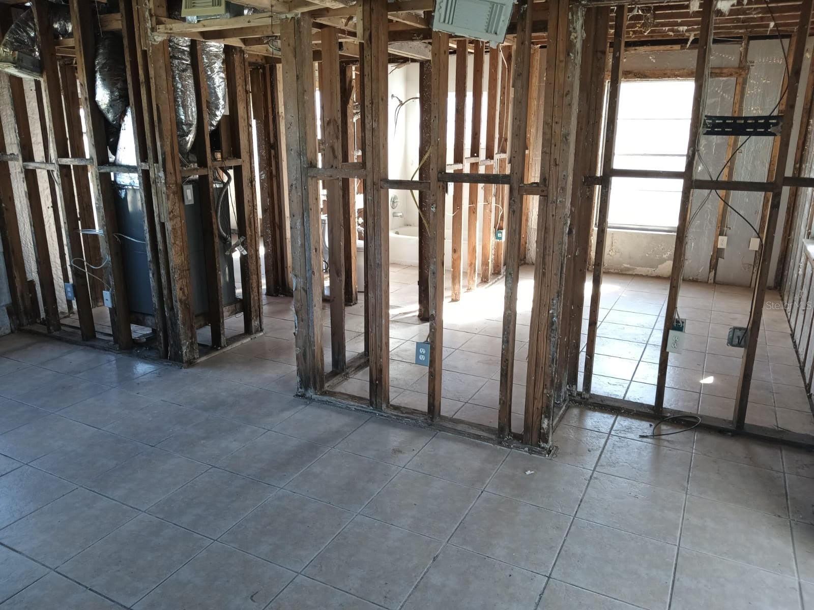 854 CONREID DR NE, PORT CHARLOTTE, FL, 33952