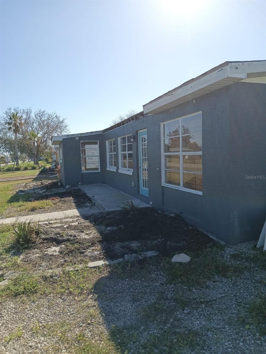 854 CONREID DR NE, PORT CHARLOTTE, FL, 33952