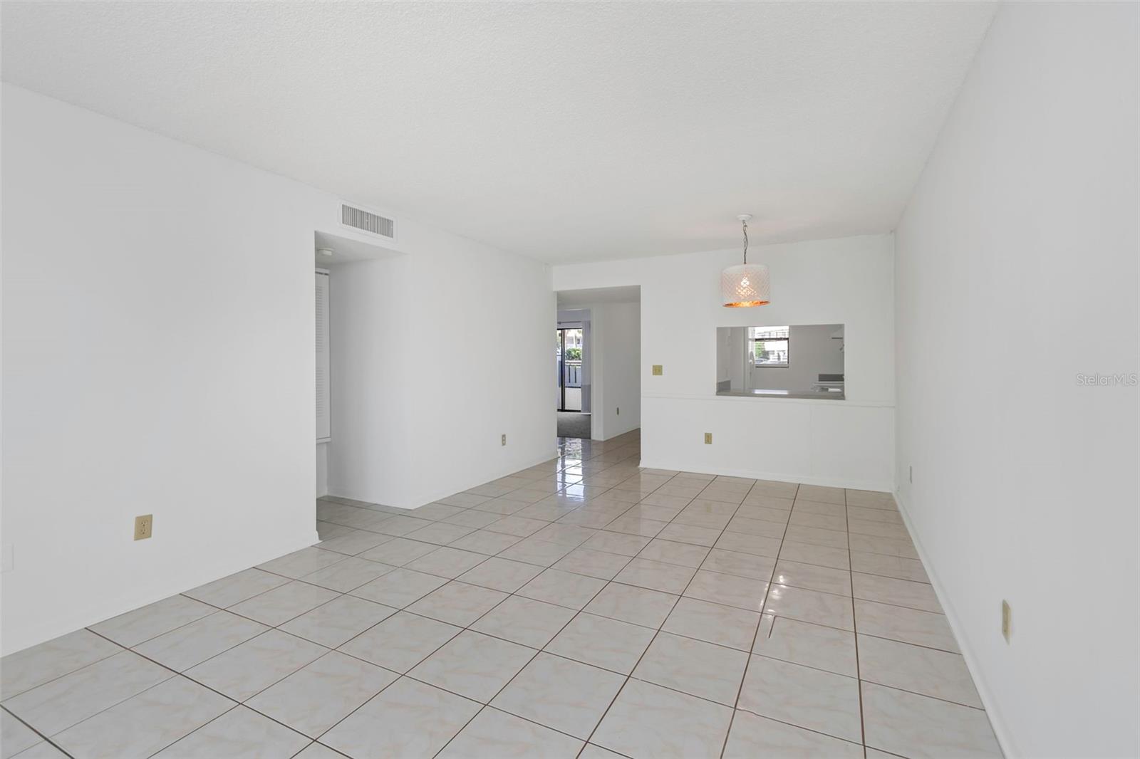 1960 LAKEWOOD CLUB DR S #2B, ST PETERSBURG, FL, 33712