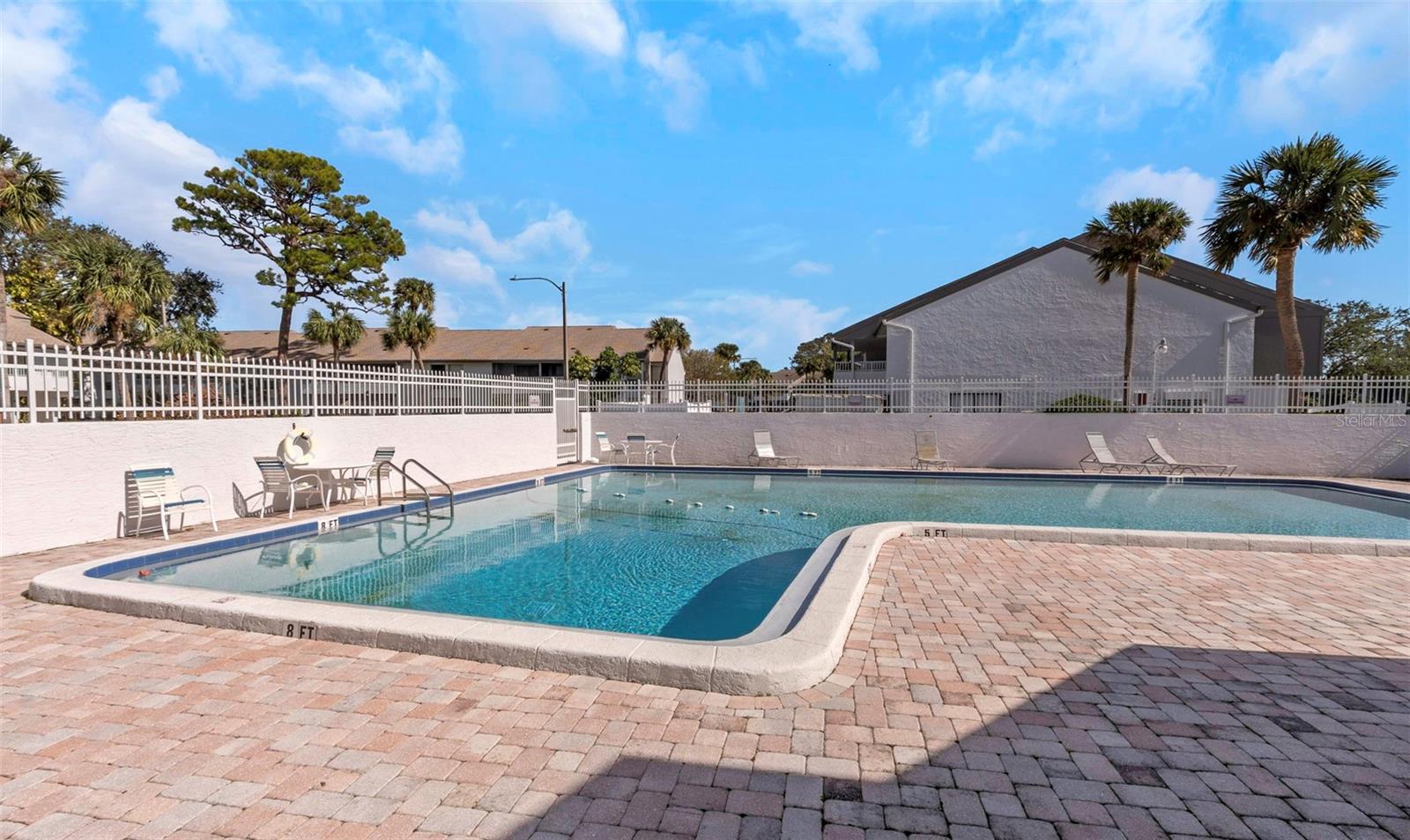 1960 LAKEWOOD CLUB DR S #2B, ST PETERSBURG, FL, 33712