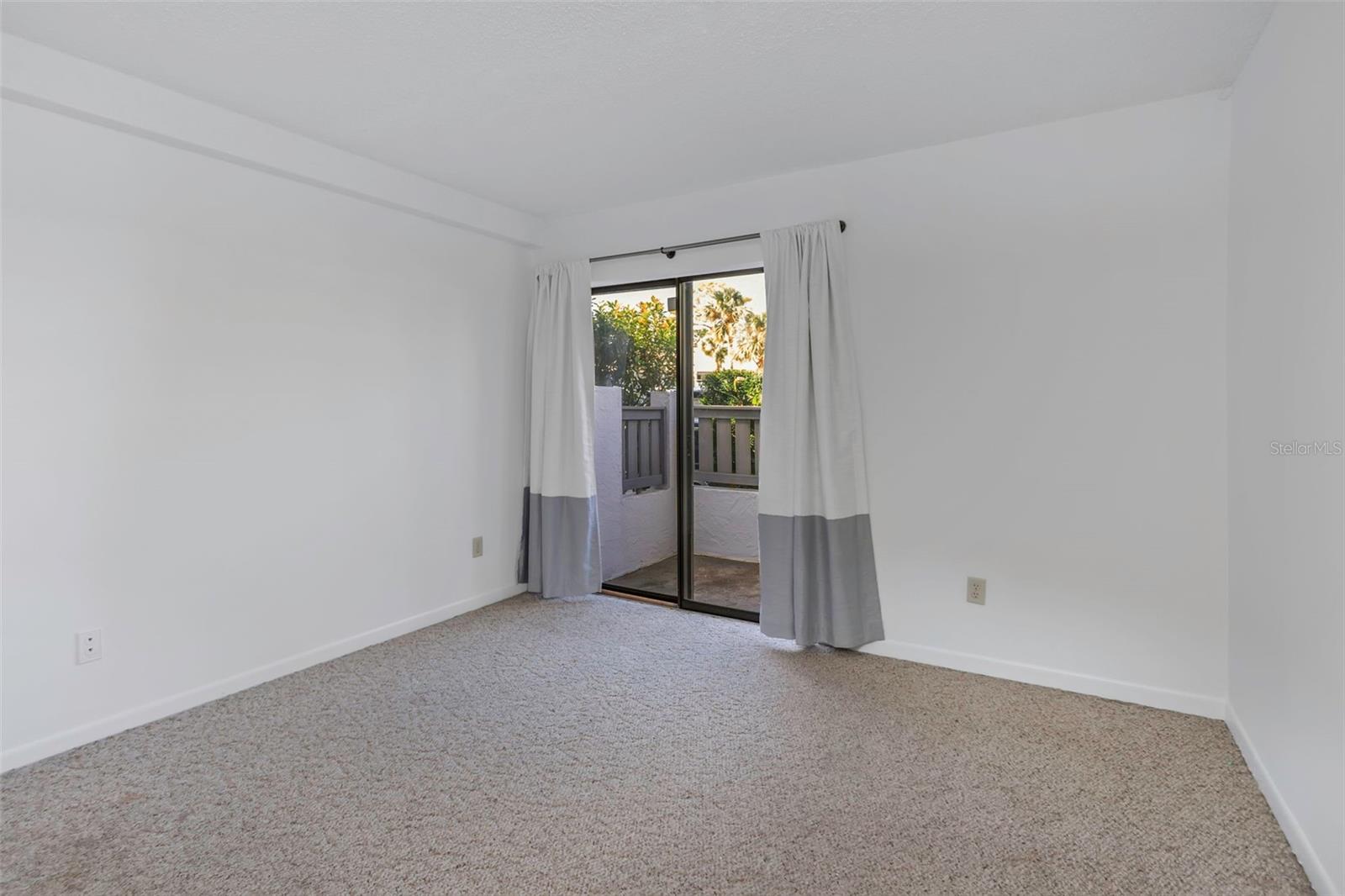 1960 LAKEWOOD CLUB DR S #2B, ST PETERSBURG, FL, 33712