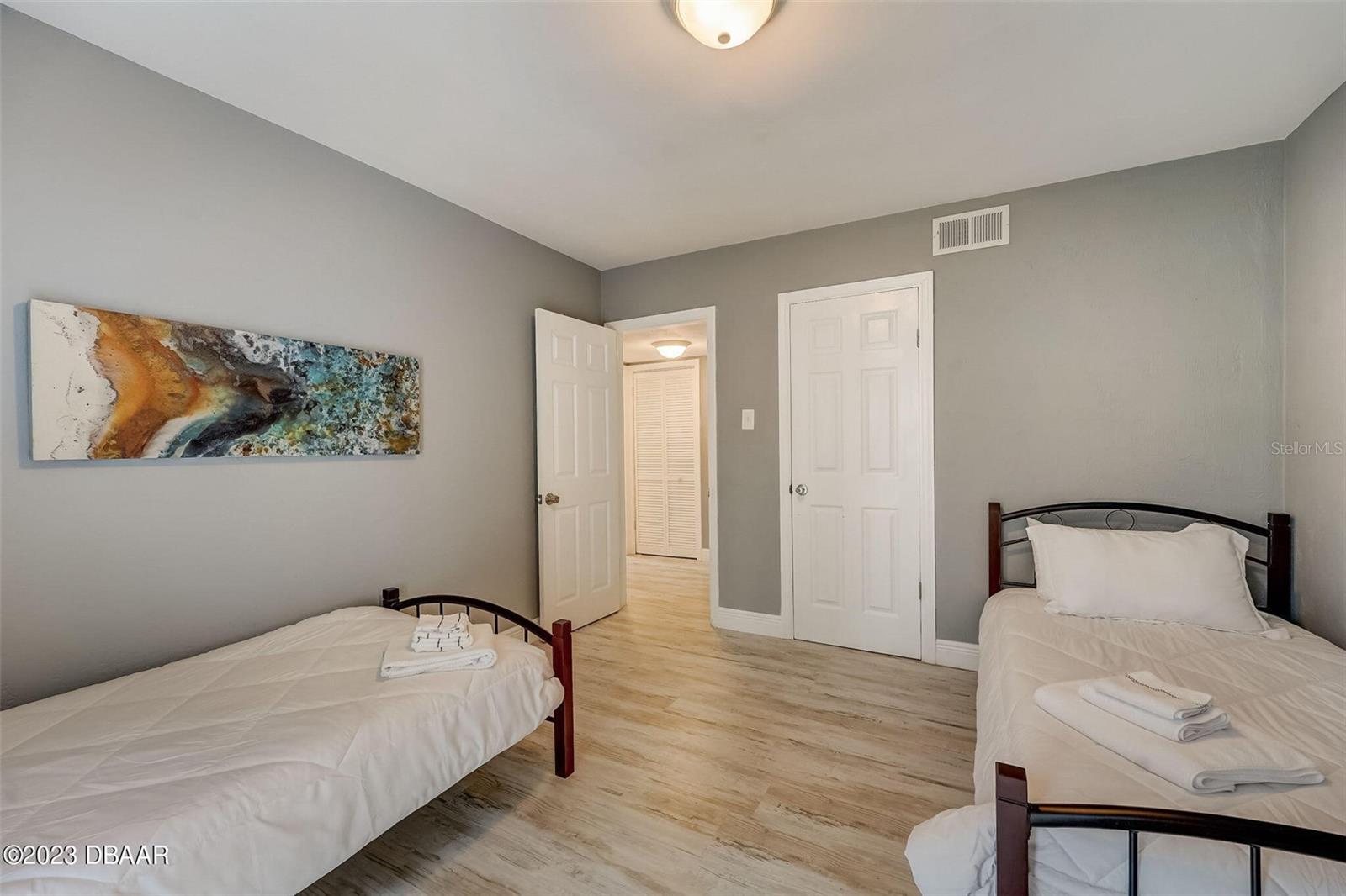 213 SANDY CIR, SOUTH DAYTONA, FL, 32119
