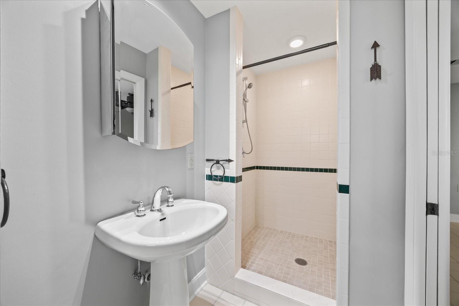 112 DRIFTWOOD LN, LARGO, FL, 33770