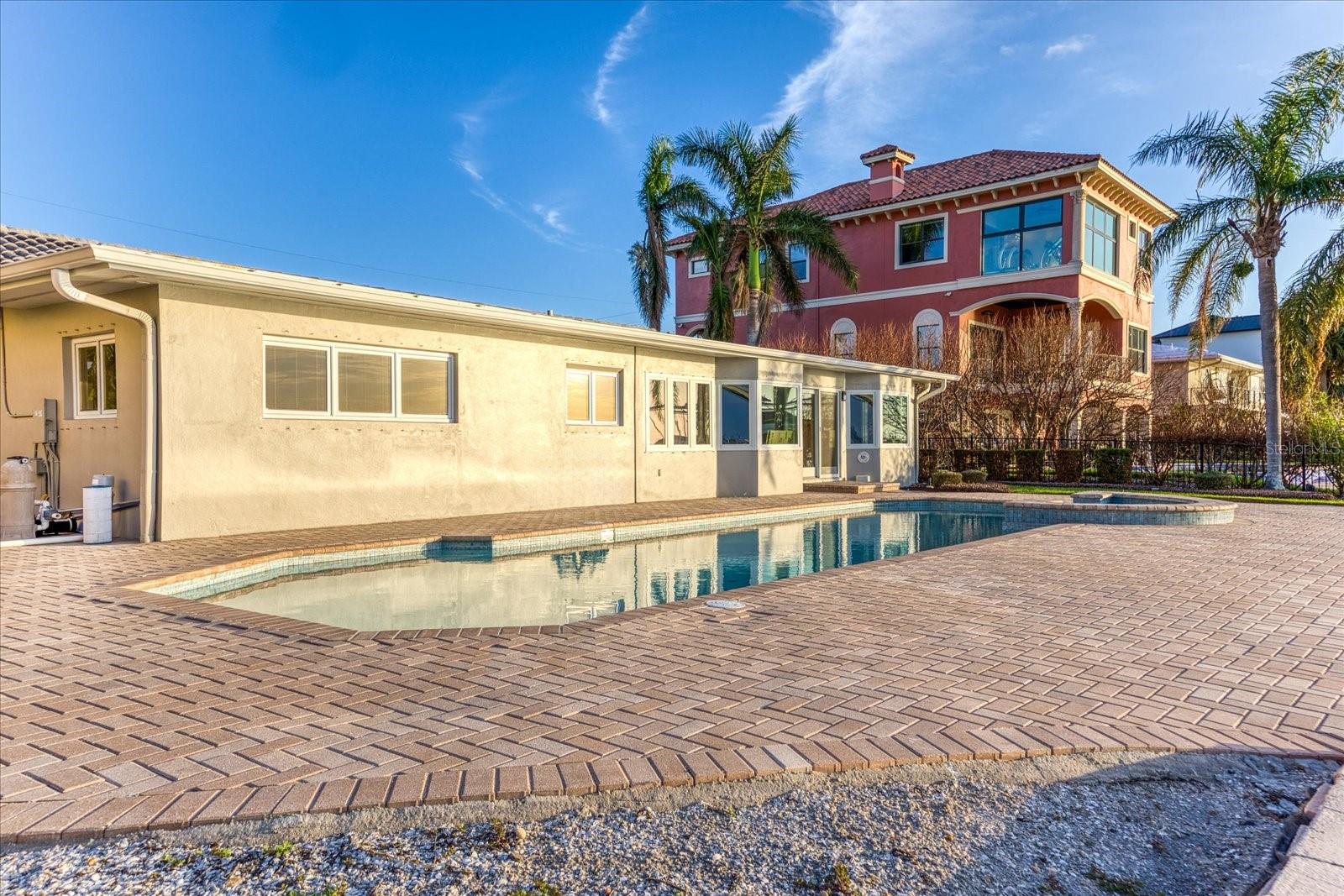 112 DRIFTWOOD LN, LARGO, FL, 33770