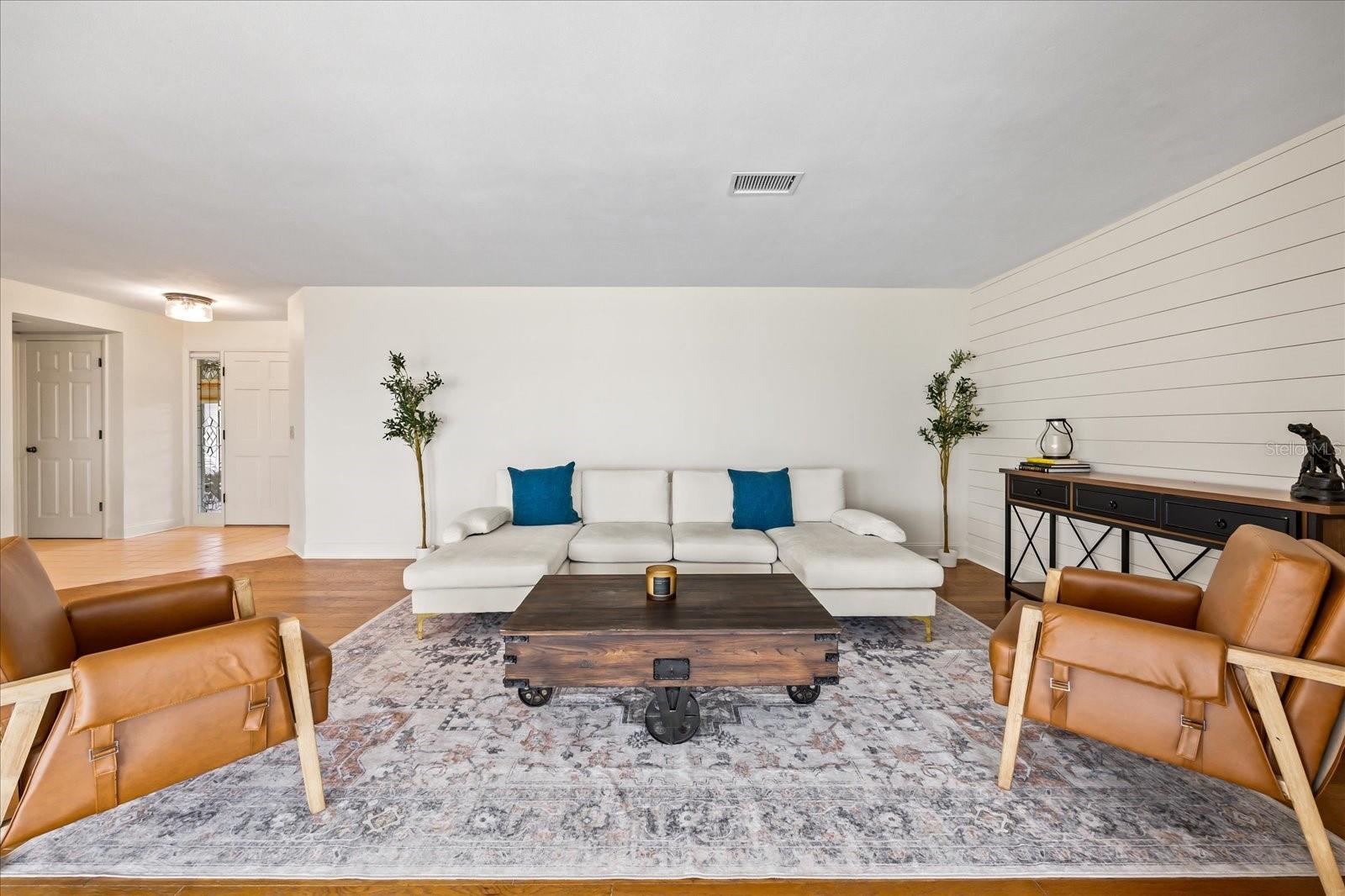 112 DRIFTWOOD LN, LARGO, FL, 33770
