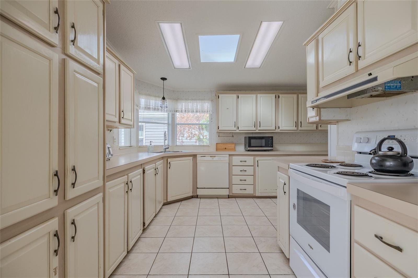 730 NAVIGATORS WAY, EDGEWATER, FL, 32141