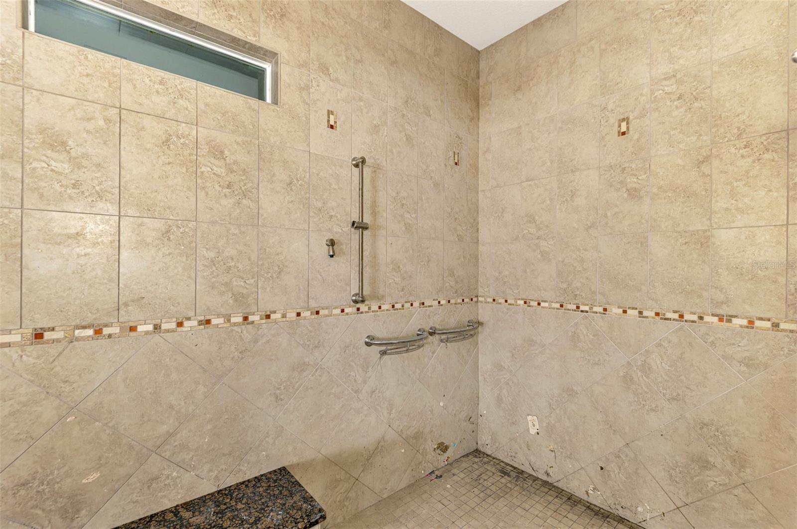 300 NORTH DR, ENGLEWOOD, FL, 34223