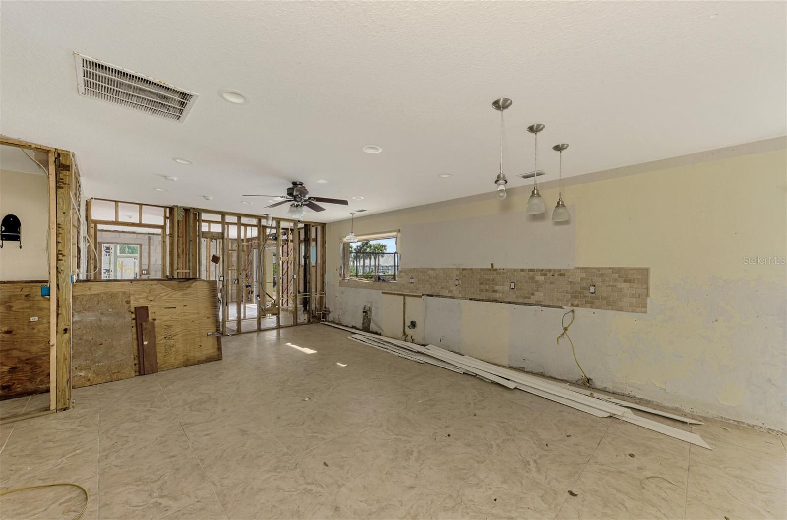 300 NORTH DR, ENGLEWOOD, FL, 34223