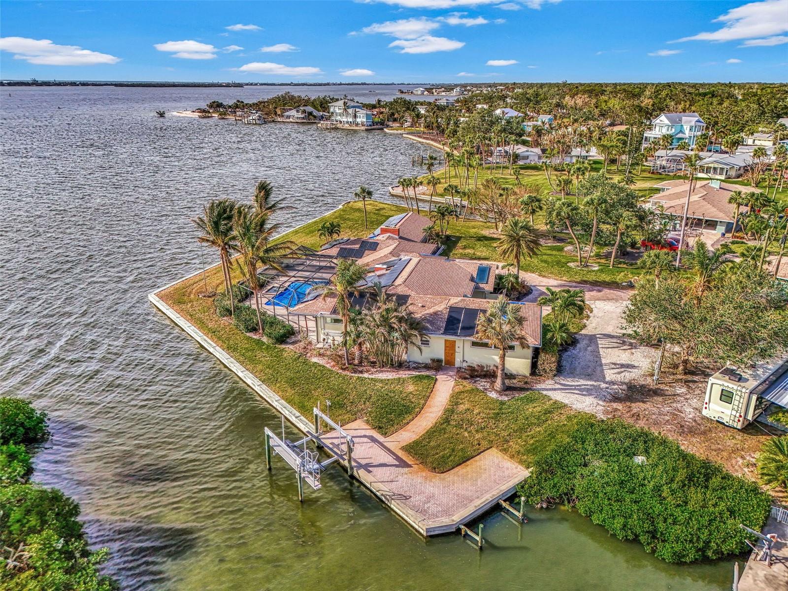 300 NORTH DR, ENGLEWOOD, FL, 34223