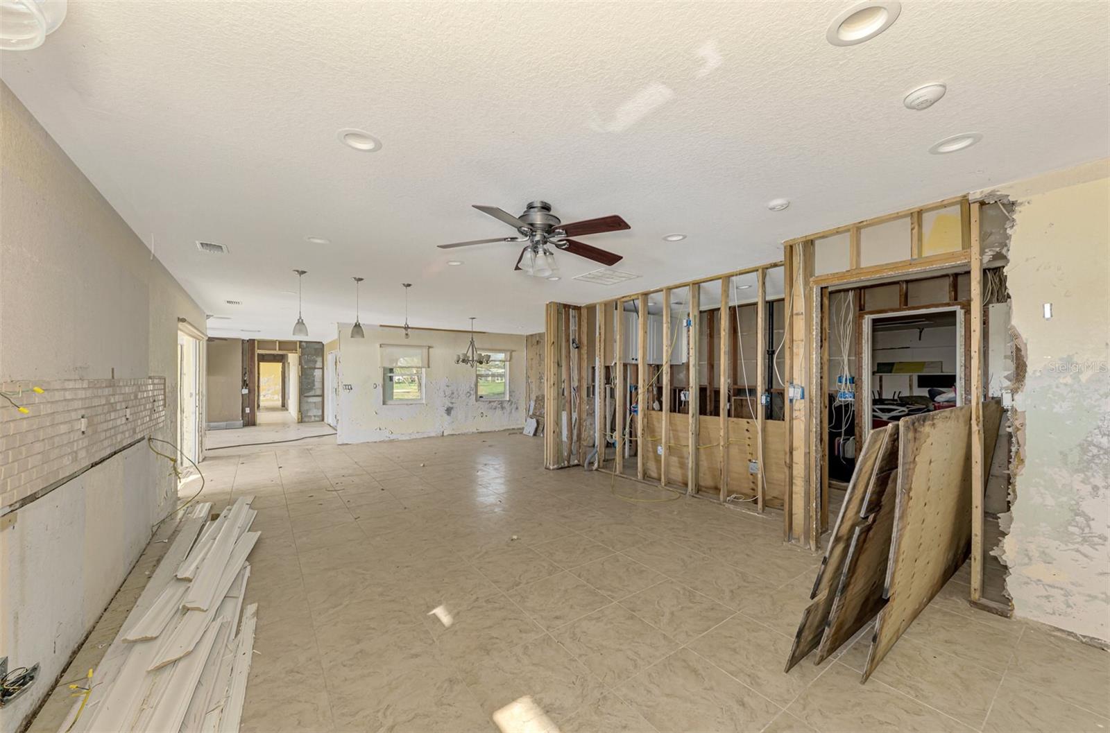 300 NORTH DR, ENGLEWOOD, FL, 34223