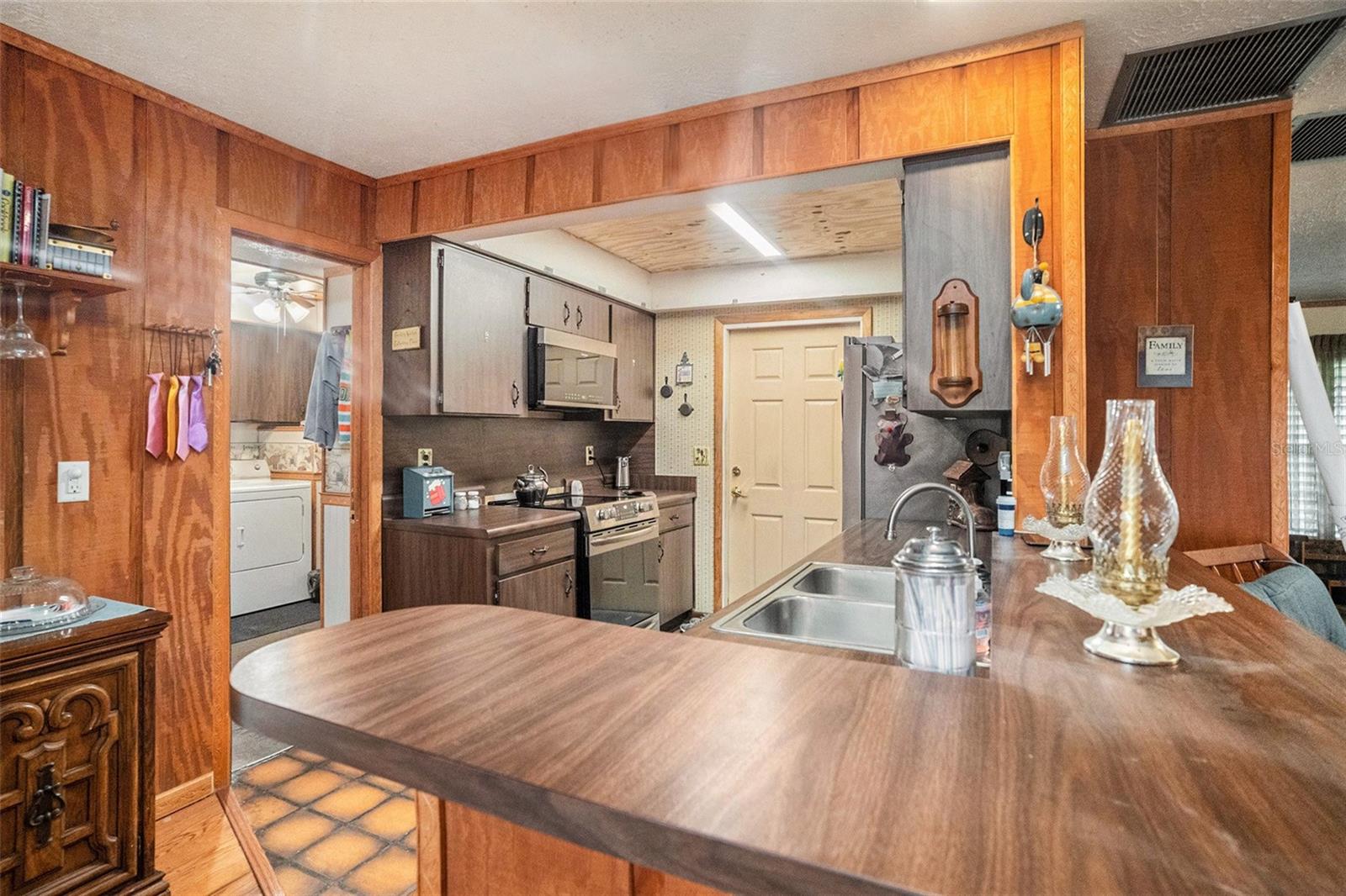 8711 STATE RD #674, WIMAUMA, FL, 33598