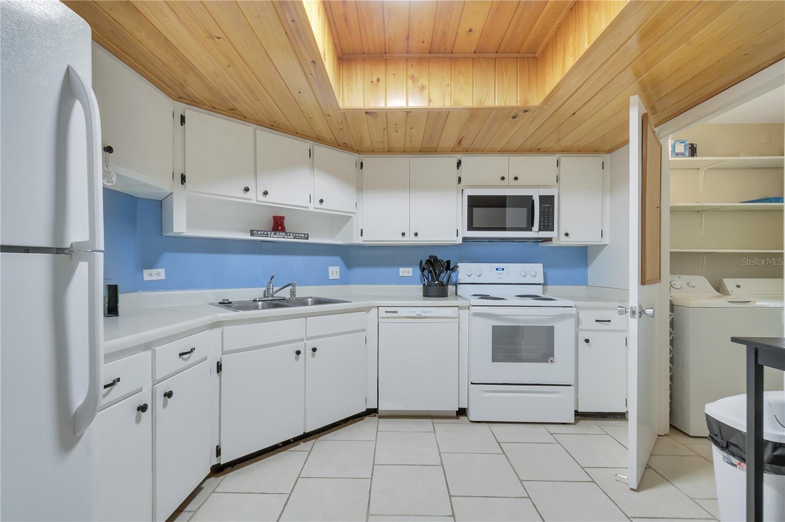 412 LAKE CLAY DR S, LAKE PLACID, FL, 33852