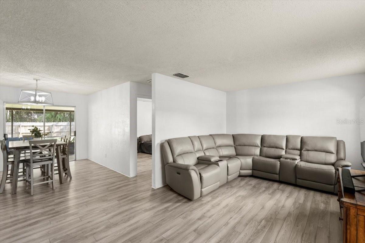 2519 JUNIPER DR, EDGEWATER, FL, 32141