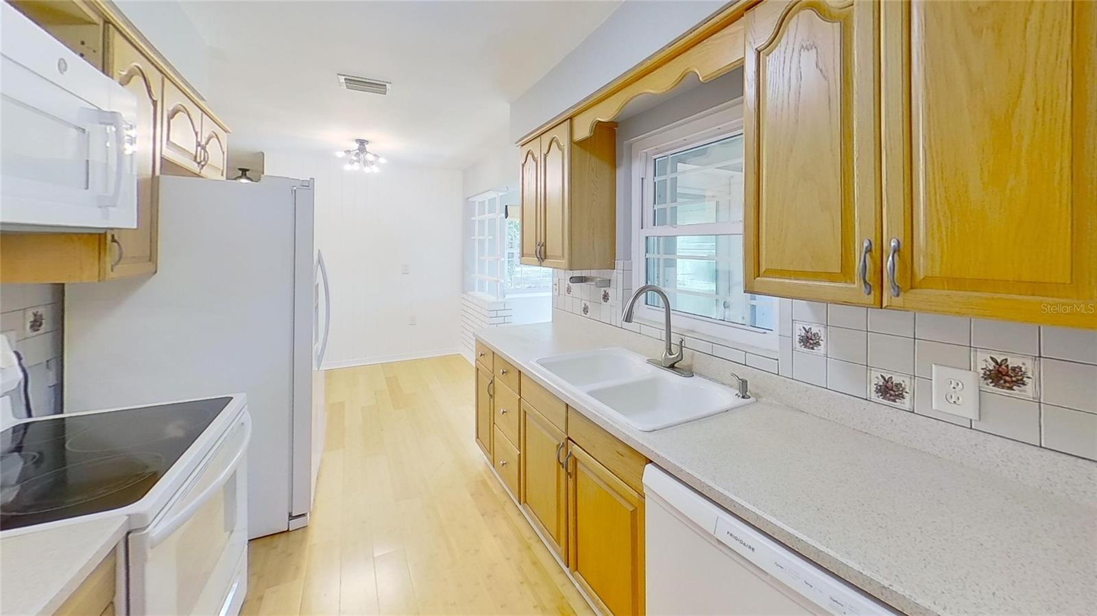 2954 HUNTINGTON DR, LARGO, FL, 33771