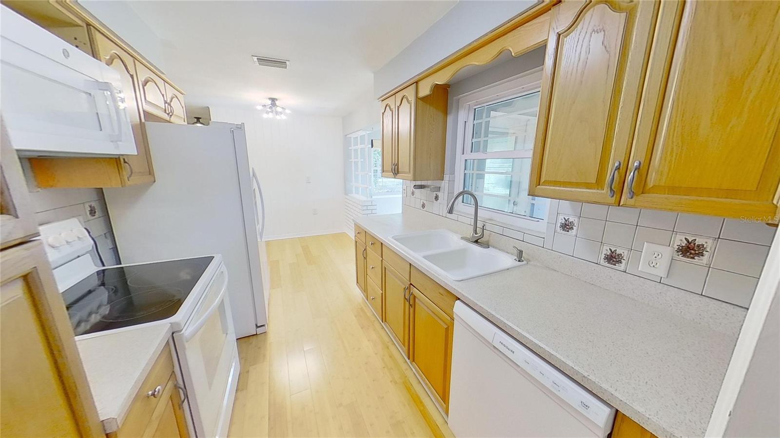 2954 HUNTINGTON DR, LARGO, FL, 33771