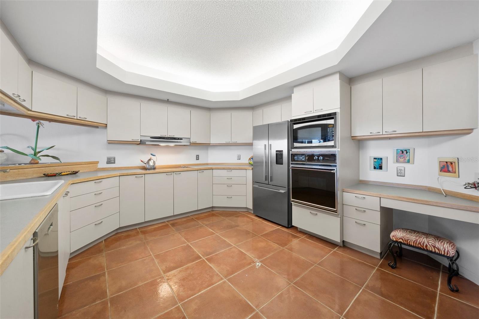 2120 HARBOURSIDE DR #617, LONGBOAT KEY, FL, 34228