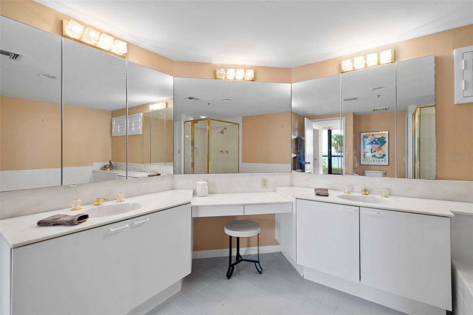 2120 HARBOURSIDE DR #617, LONGBOAT KEY, FL, 34228