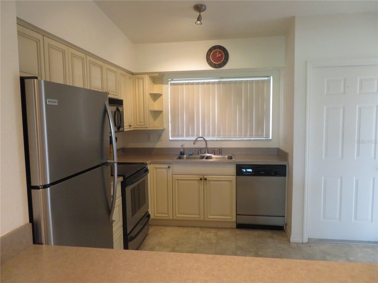 1360 RIO DE JANEIRO AVE #117, PUNTA GORDA, FL, 33983