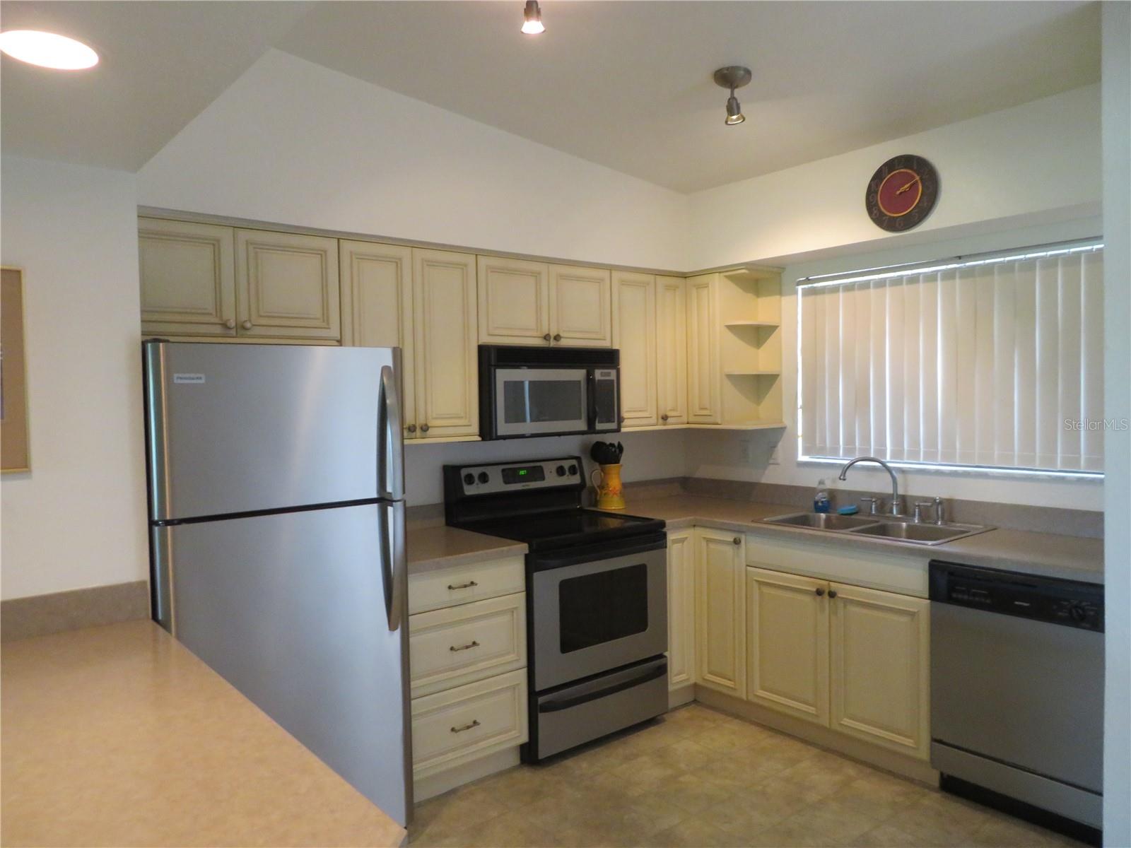 1360 RIO DE JANEIRO AVE #117, PUNTA GORDA, FL, 33983
